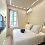 F1 Gp Monaco - - Sea View - Premium Location - 2 Bedrooms- Luxury Renovated - Parking - Clim - Balcony - And Sun 芒通