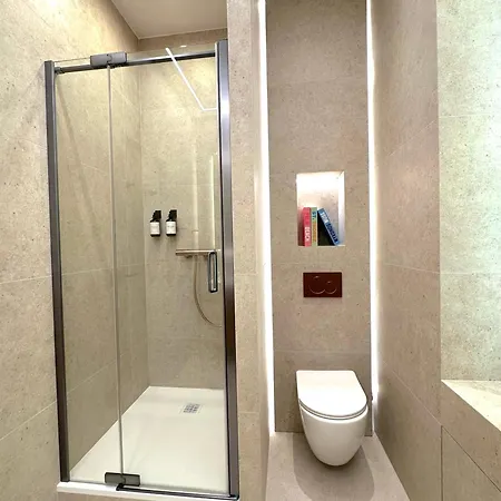 New - Monaco - Menton - Sea View - Premium Location - 2 Bedrooms- Luxury Renovated - Parking - Clim - Balcony - Beach And Sun