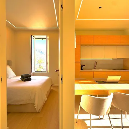 New - Monaco - Menton - Sea View - Premium Location - 2 Bedrooms- Luxury Renovated - Parking - Clim - Balcony - Beach And Sun