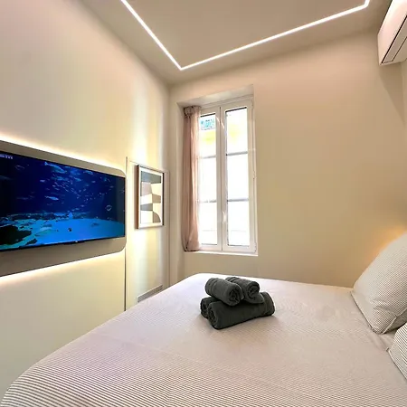 Апартаменты Monaco - Menton - Sea View - 6 Persons - Premium Location - 2 Bedrooms- Luxury Renovated - Parking - Clim - Balcony - Beach And Sun