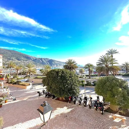 New - Monaco - Menton - Sea View - Premium Location - 2 Bedrooms- Luxury Renovated - Parking - Clim - Balcony - Beach And Sun * Menton