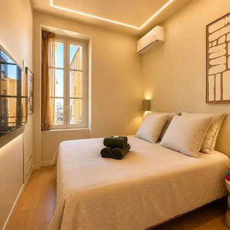 Monaco - - Sea View - Full Clim - 2 Bedrooms - Premium Location - Luxury Renovated - Parking - Balcony - And Sun Apartament Mentona
